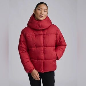 NVLT Cire Wonder Puffer in Scarlett Red Size Large NWT